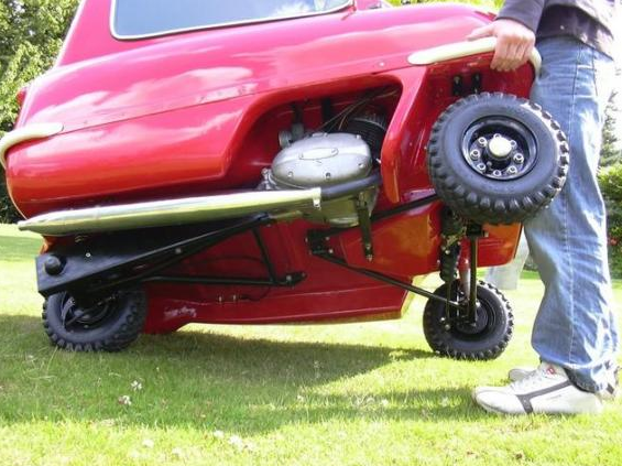 Возрождены самые маленькие автомобили в мире массой 59 кг. Фото, видео