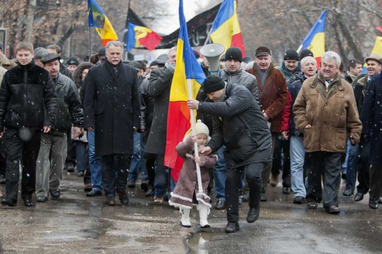 У Кишиневі вимагають розпустити парламент. Фото, відео