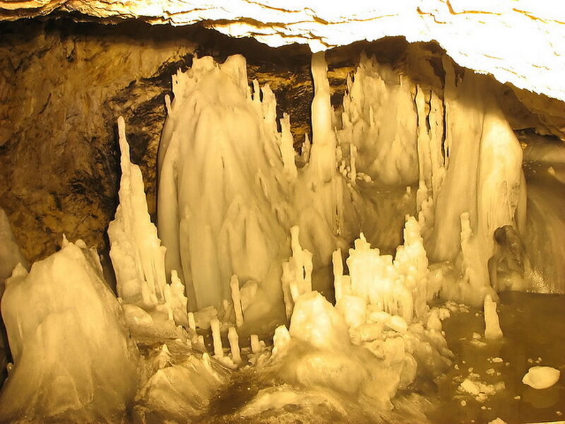 Ледовые пещеры со всего мира