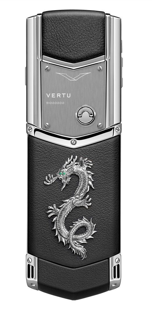 Vertu выпустила новые эксклюзивные телефоны для миллионеров. Фото 