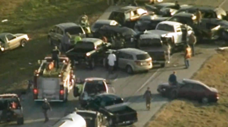 54 человека пострадали в масштабном ДТП. Фото, видео