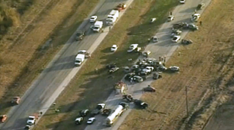 54 человека пострадали в масштабном ДТП. Фото, видео