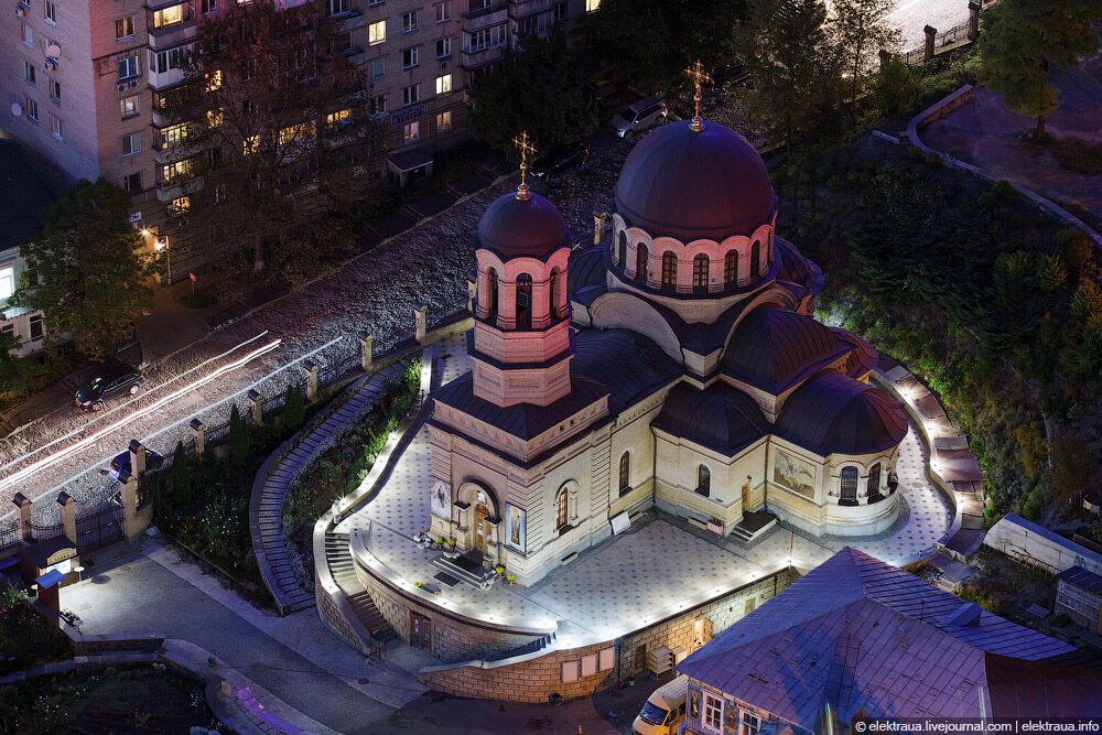 Вечерний Киев с крыши "Паруса"