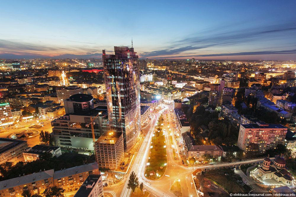 Вечерний Киев с крыши "Паруса"