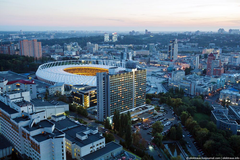 Вечерний Киев с крыши "Паруса"