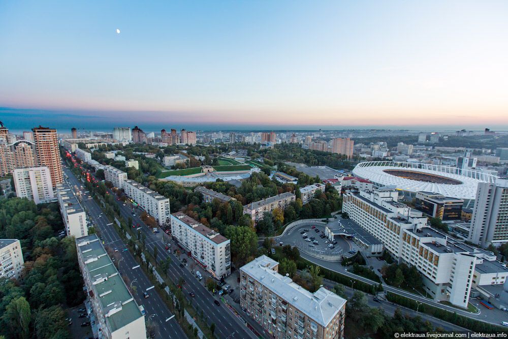 Вечерний Киев с крыши "Паруса"