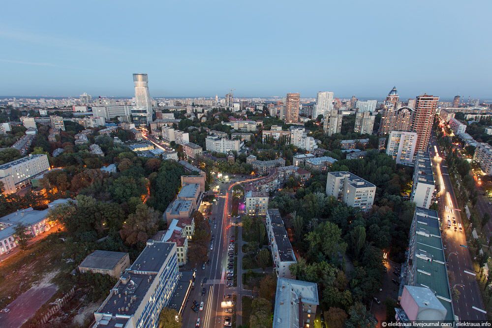 Вечерний Киев с крыши "Паруса"