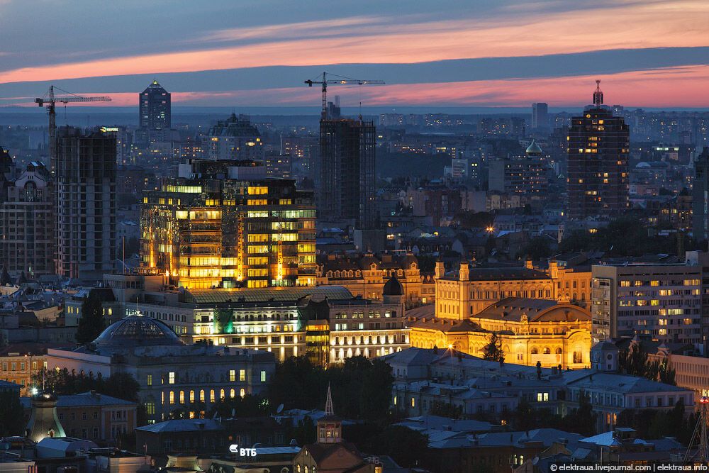 Вечерний Киев с крыши "Паруса"