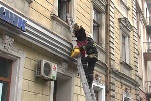 В Івано-Франківську працівники МНС врятували 8 осіб під час пожежі