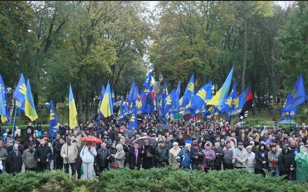 Марш УПА в Киеве закончился поджогами