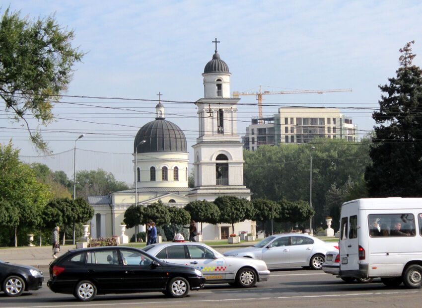 Кишинів: совкова зовнішність з європейською ментальністю