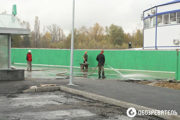 Станцию "Ипподром" прихорашивают к приезду Азарова