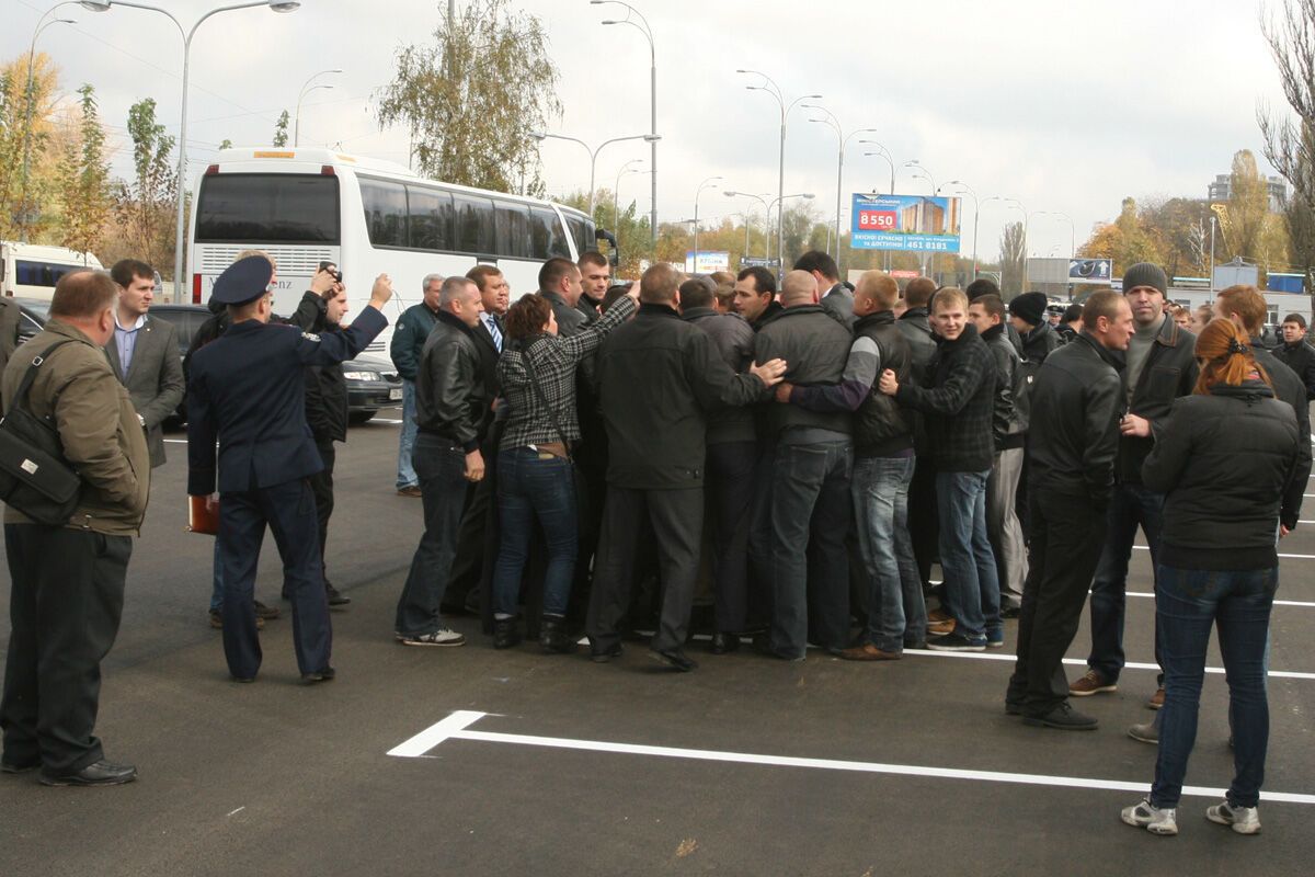 Конфліктна станція метро в Києві