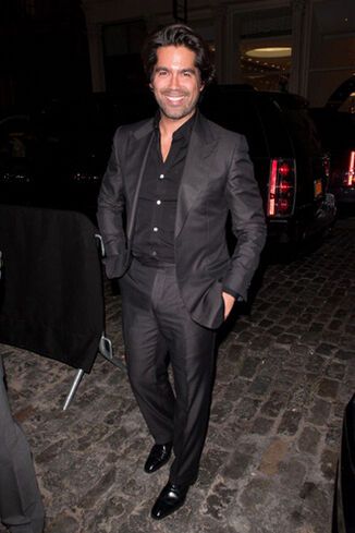 Звездные модницы отпраздновали открытие бутика Versace.  Фото