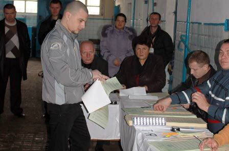 Тюрьмы проголосовали досрочно