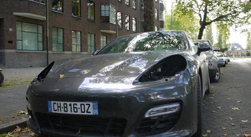 В Голландии воруют фары с Porsche Panamera - это выгодно 