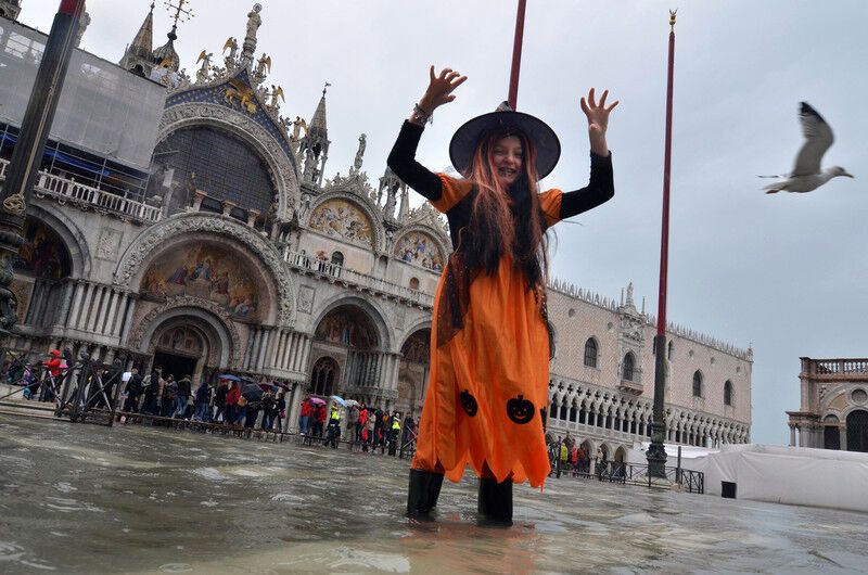 На Хэллоуин весь центр Венеции ушел под воду
