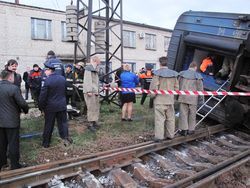 Вагон с 34 пассажирами перевернулся в Запорожской области