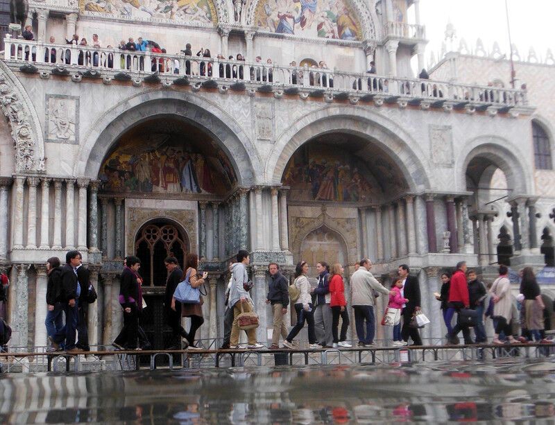 На Хеллоуїн весь центр Венеції пішло під воду