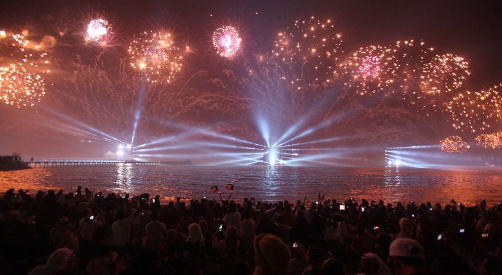 Невероятный фейерверк в Кувейте