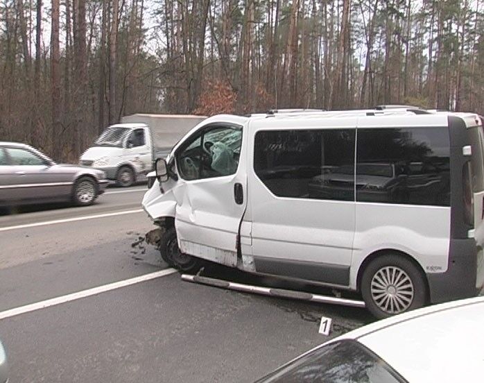 Ужасное ДТП под Киевом: "Опель" разорвал пополам "Дэу Матиз"