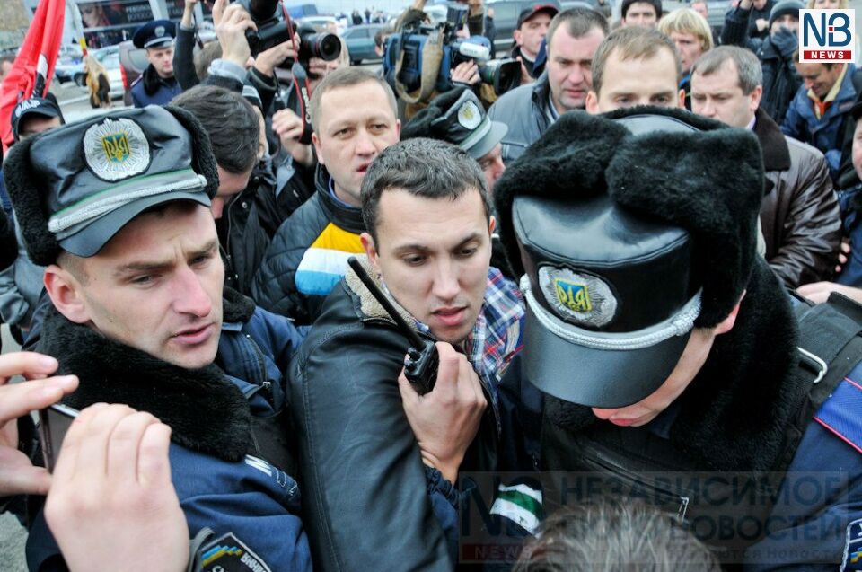 Киевская милиция подралась с "Братством" из-за Мазурка (добавлено видео)