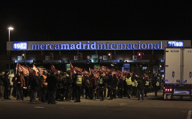 В 23-х странах ЕС проходят массовые забастовки