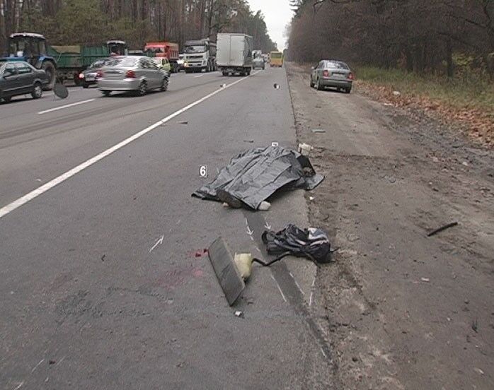 Ужасное ДТП под Киевом: "Опель" разорвал пополам "Дэу Матиз"