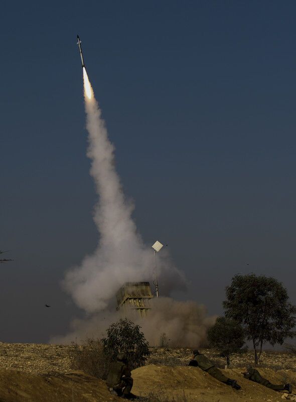 Израиль атаковал более 100 целей в секторе Газа