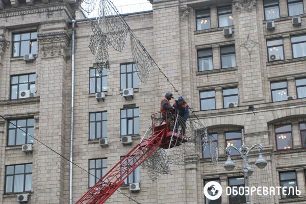 На Майдане подготовили клумбу для новогодней елки