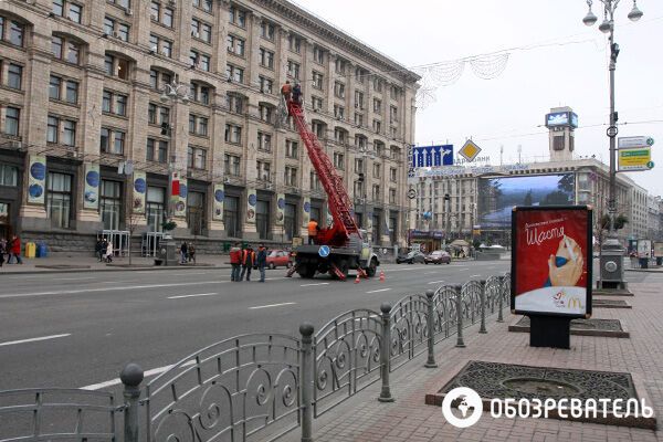 На Майдане подготовили клумбу для новогодней елки