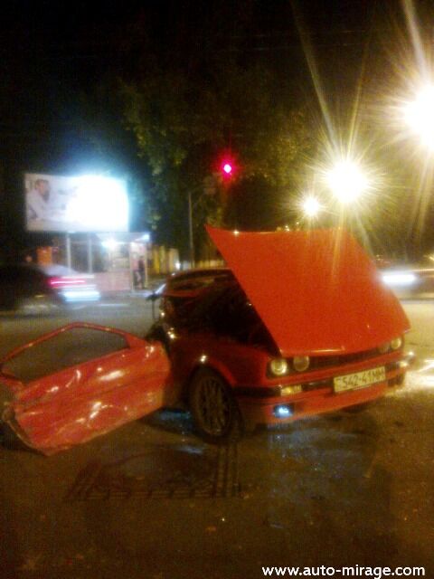 ДТП в Одессе: "ВАЗ" с пьяным водителем разорвал BMW