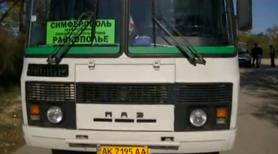 Жуткое ДТП в Крыму: маршрутка оторвала женщине ноги. Видео  