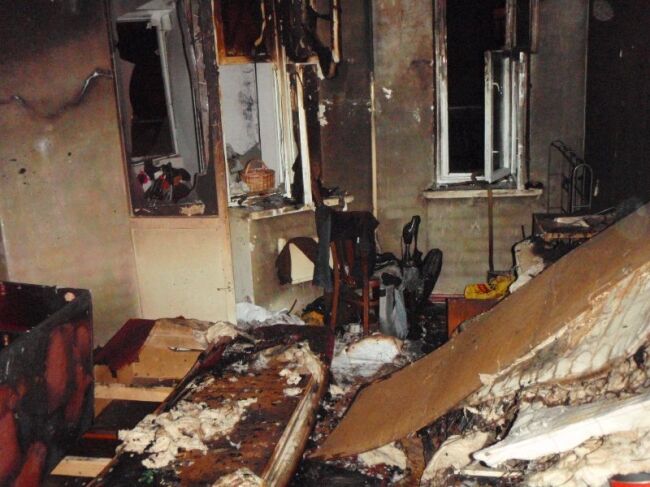 На Подоле дети подожгли квартиру