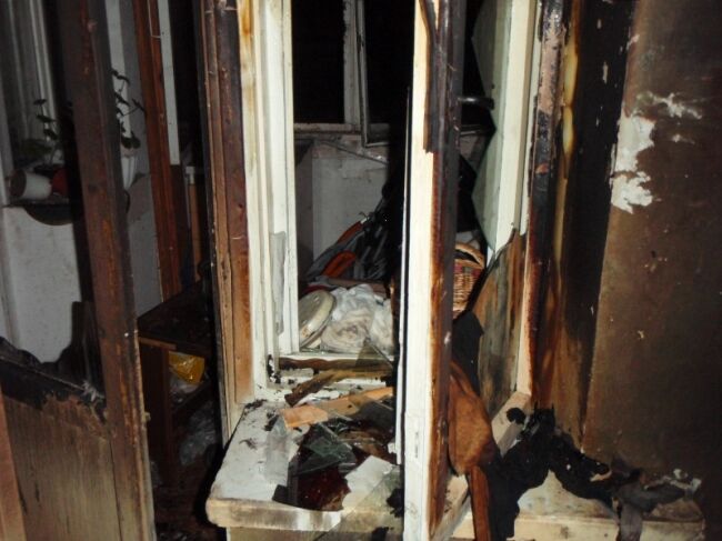 На Подоле дети подожгли квартиру