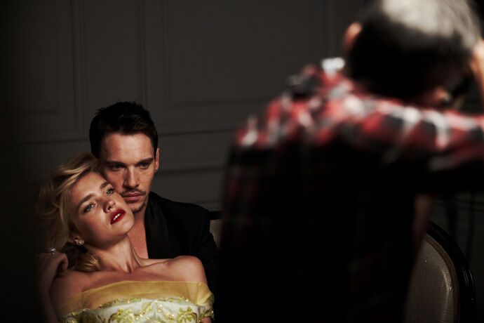 Водянова выглядит влюбленной для Marie Claire. Фото