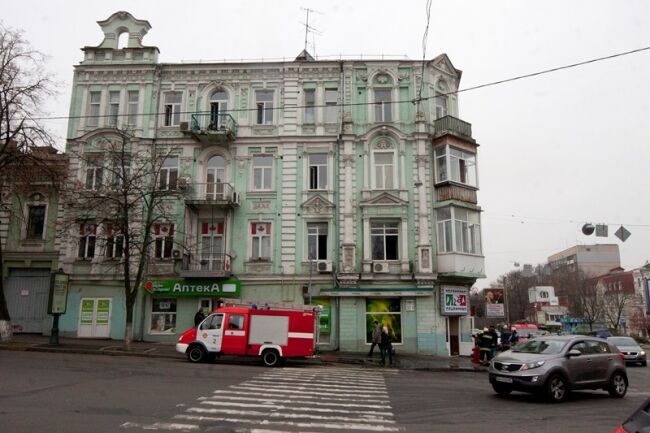 Утром в центре Киева горела квартира