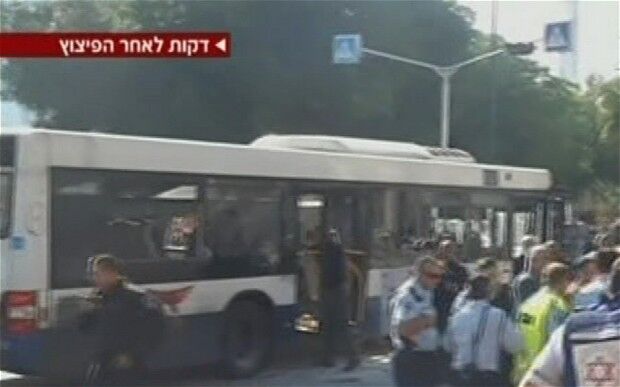 Террористы взорвали автобус в Тель-Авиве