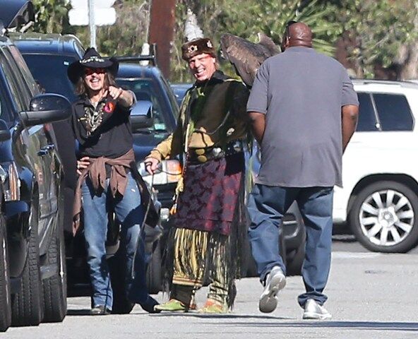 Джонни Депп нарядился на школьное мероприятие. Фото