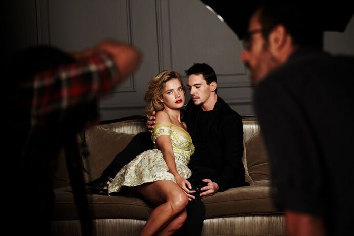 Водянова выглядит влюбленной для Marie Claire. Фото