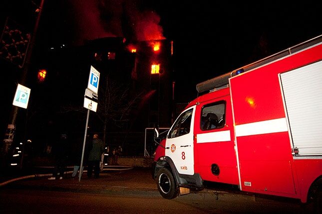 Пожар на Печерске: сгорели "миллионы"