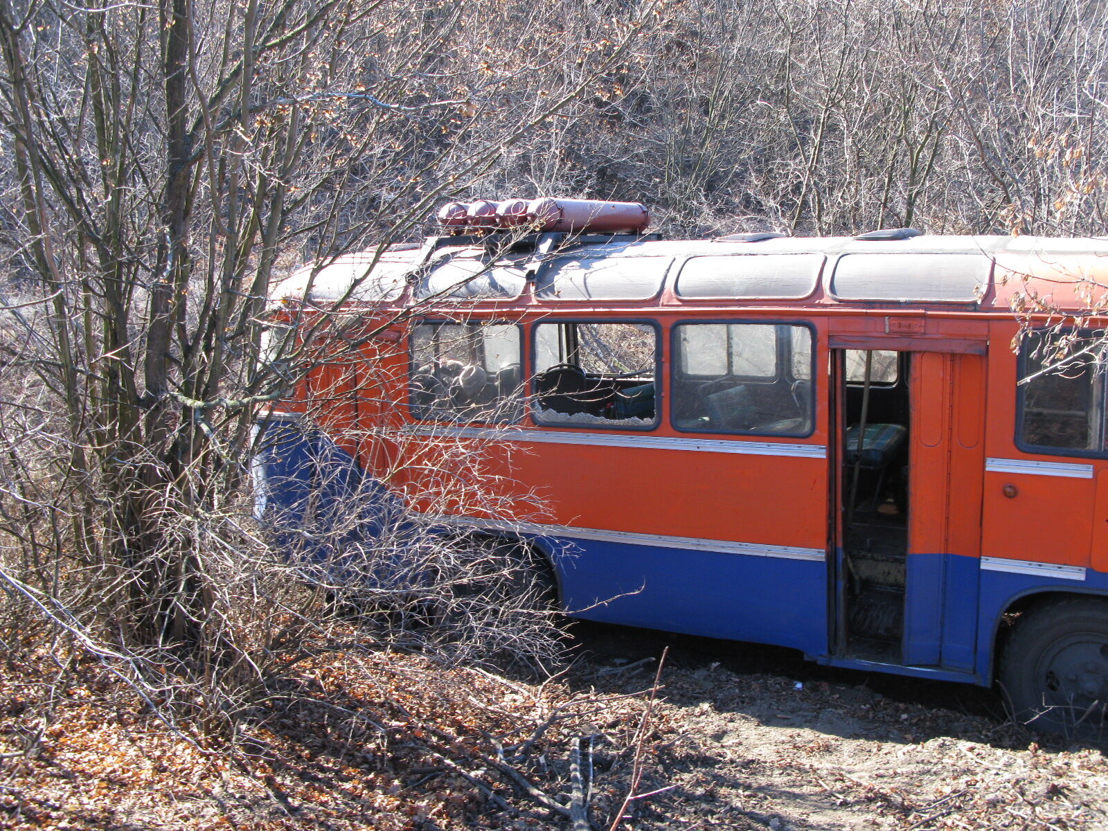 Фото смертельного ДТП с шахтерами на Луганщине  
