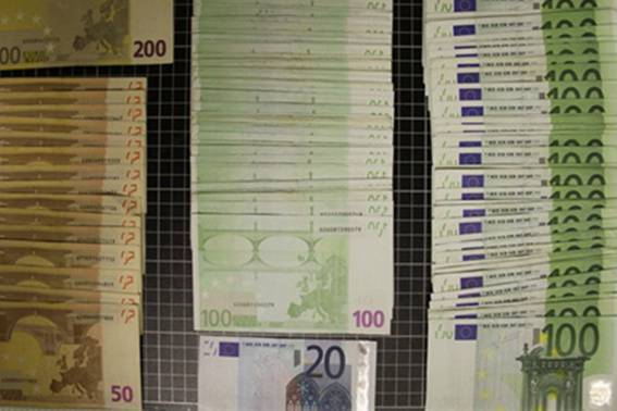 Міліція затримала банду іноземців-кардерів