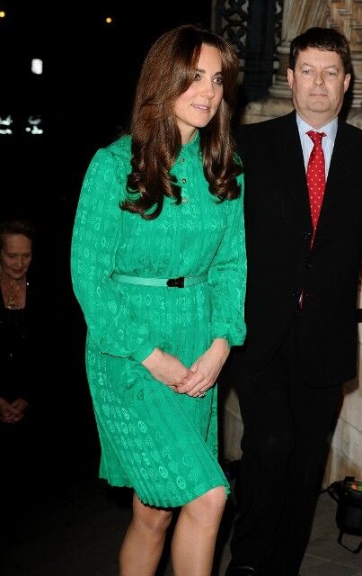 Кейт Миддлтон отказалась от облегающих нарядов. Фото