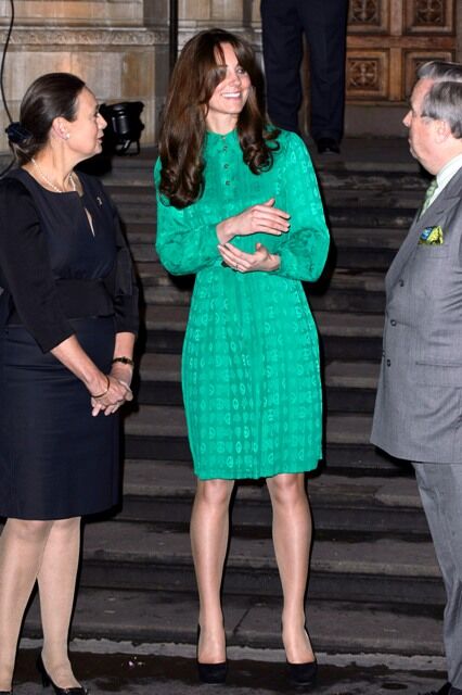 Кейт Миддлтон отказалась от облегающих нарядов. Фото