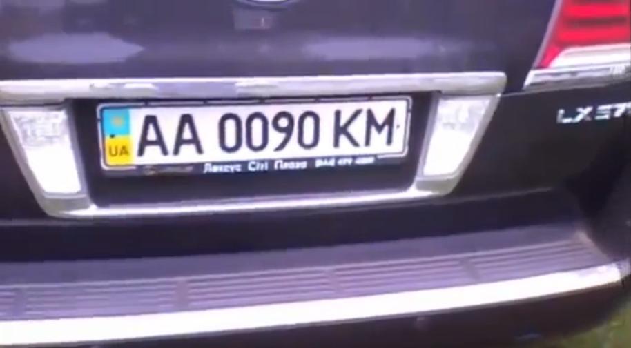 Lexus главы Евро-2012 в Украине попал в серьезное ДТП. Видео 