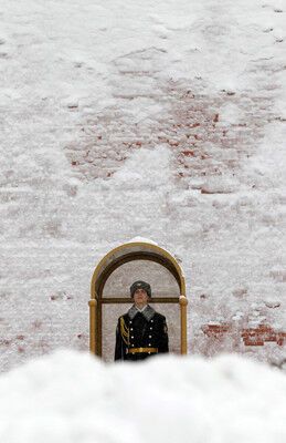 Москва застряла в пробках под ледяным дождем