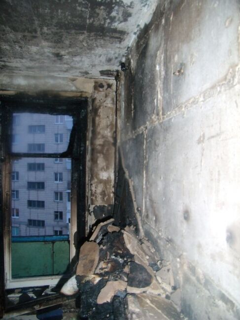 В киевской девятиэтажке горела квартира