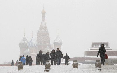 Москва застряла в пробках под ледяным дождем