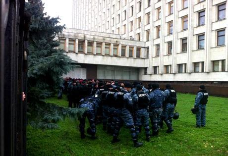 Лідери опозиції понесли свої вимоги главі ЦВК